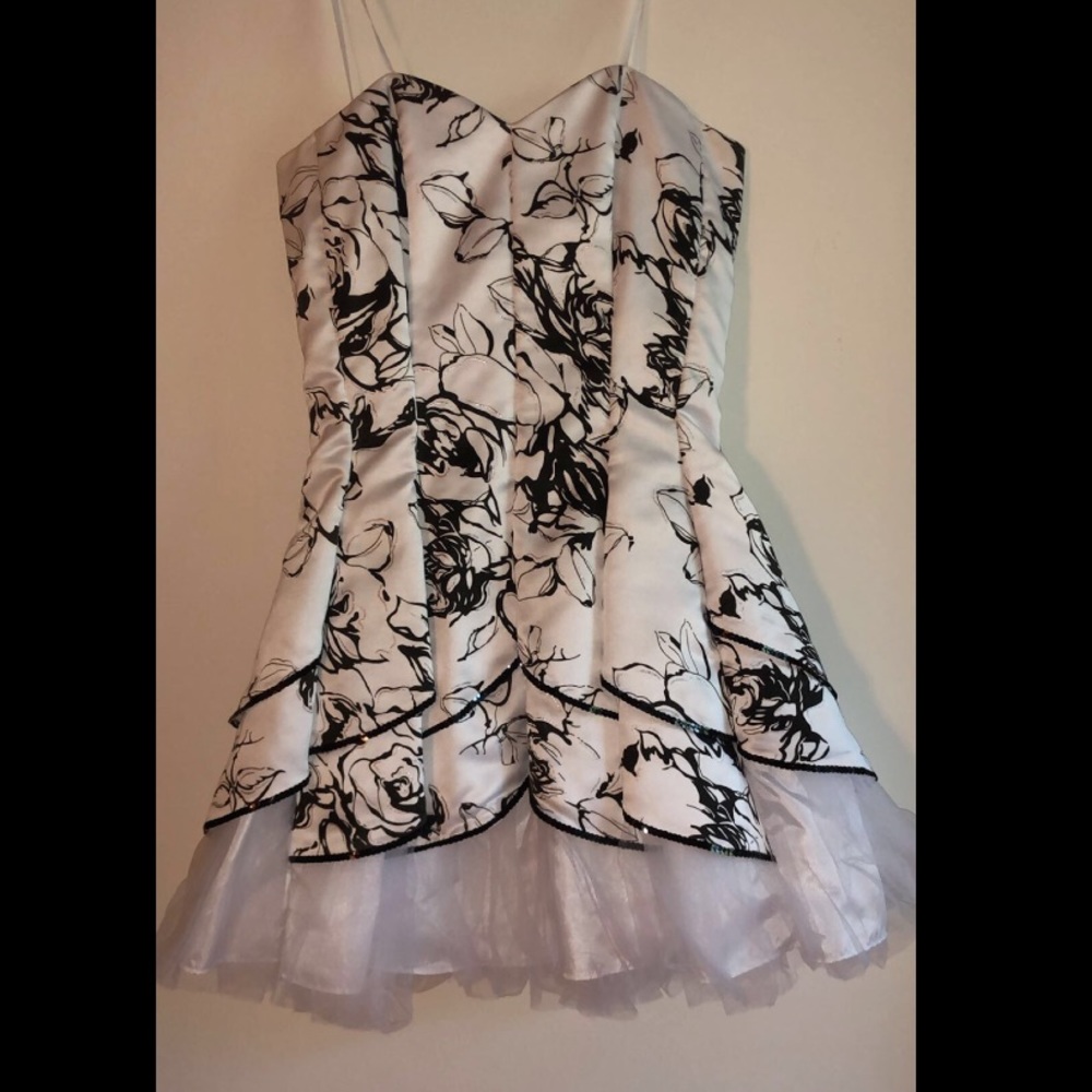 Black and white strapless formal dress